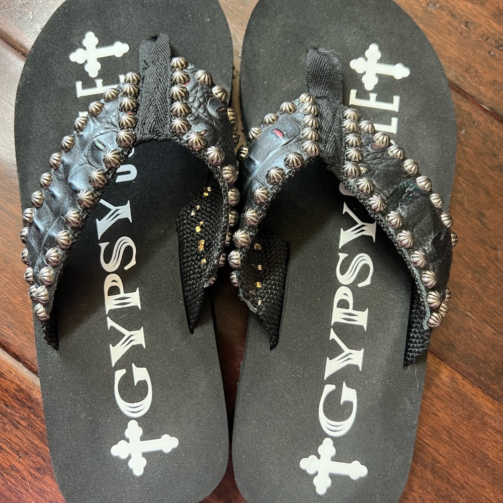 Gypsy Soul size 9 flip flops